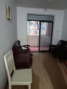 锦福家园两室两厅62平米，有房产证满二年急售20万可谈