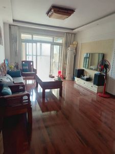 百福家园三室两厅一卫  黄金楼层  136平急售价格可谈