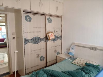 御景天成105平 中间楼层