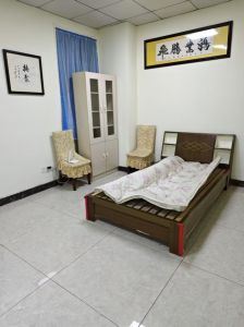 高铁时代广场50平方一室一厅一卫没有厨房适合单身居住