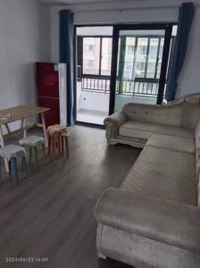 文一锦门繁华里105平三室两厅 家具家电齐全拎包入住