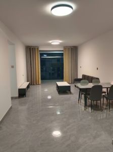 丰香南苑精装边户三室长期价低